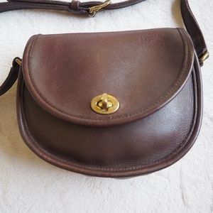 Vintage Coach brown leather crossbody bag